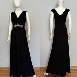 NWT‎ Plus Size Formal A-line Long Formal Dress V-Neck Beaded Stretched in Black